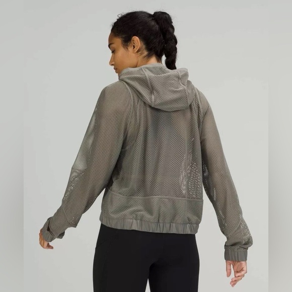 Lululemon Relaxed Fit Mesh Jacket - Picture 2 of 8